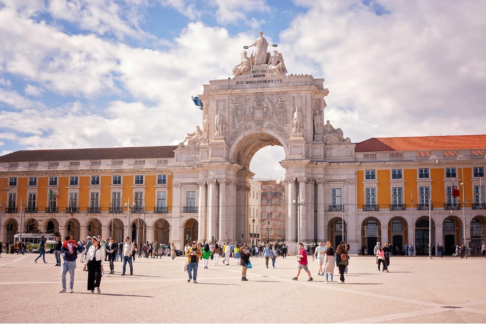 ポルトガルが移民書類の有効期限を延長