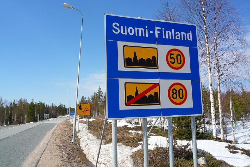 フィンランド、移民問題でロシアとの国境閉鎖を無期限に延長