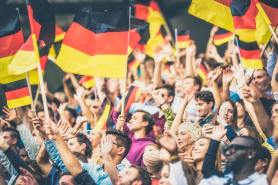 ドイツ、二重国籍を認めるために市民権法を改正